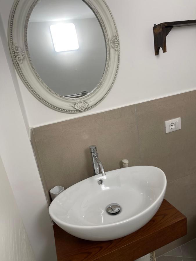Cathedral House Design Apartment Palermo Exterior foto