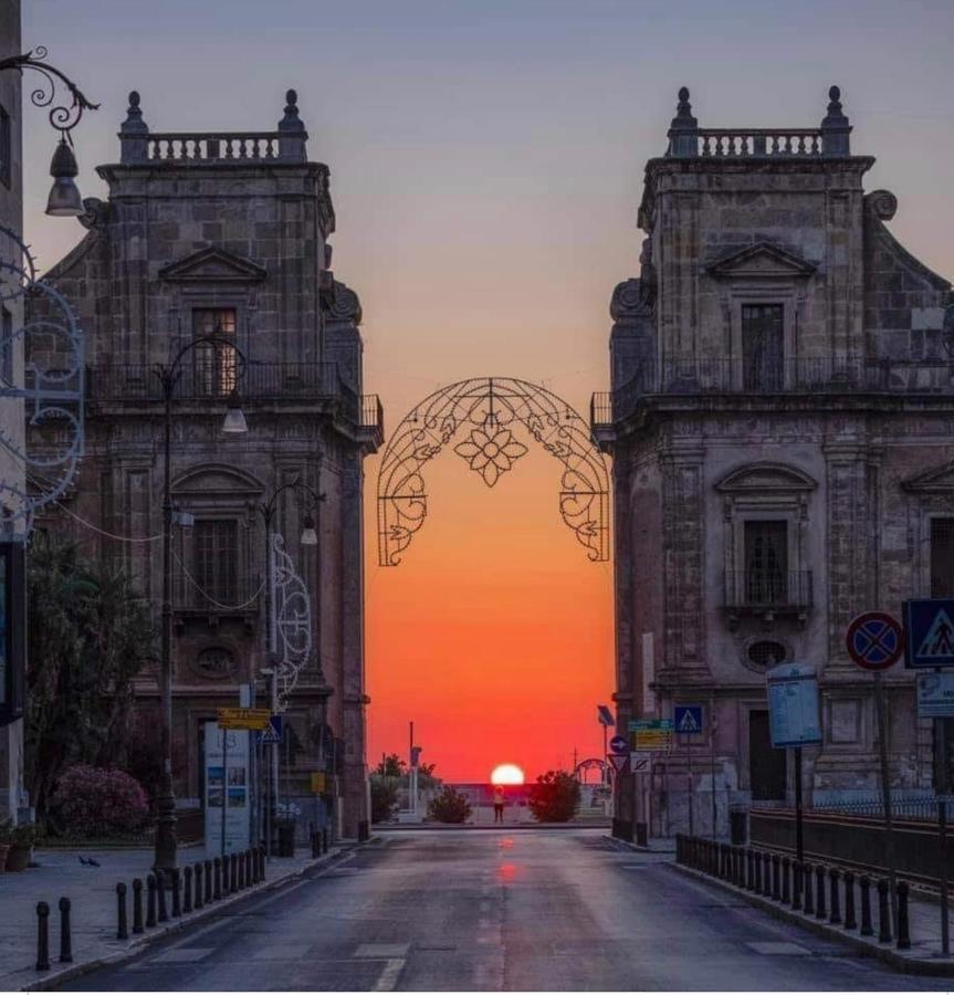 Cathedral House Design Apartment Palermo Exterior foto